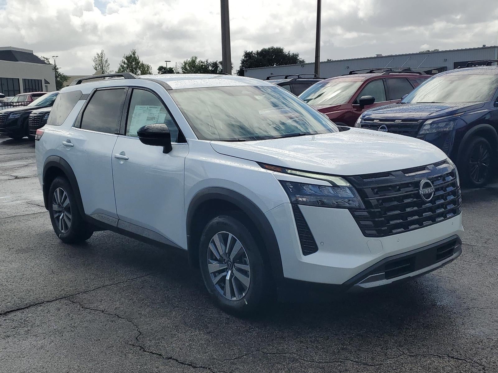 2026 Nissan Pathfinder SL 2WD