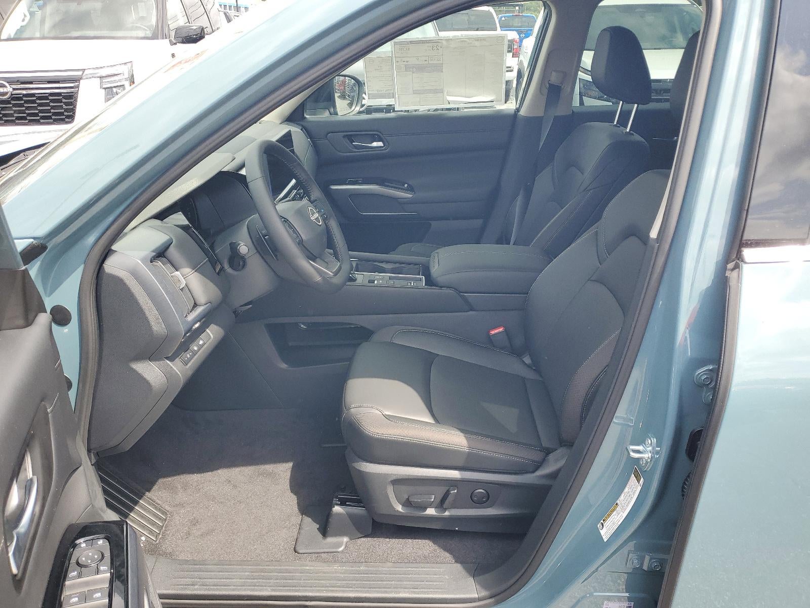 2026 Nissan Pathfinder SL 2WD