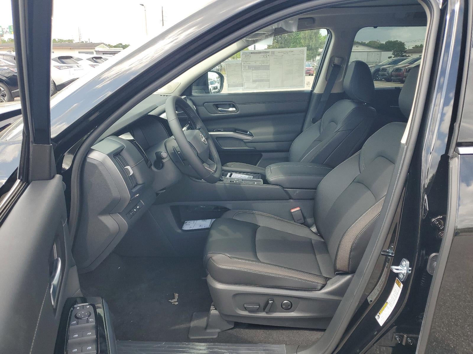 2026 Nissan Pathfinder SL 2WD