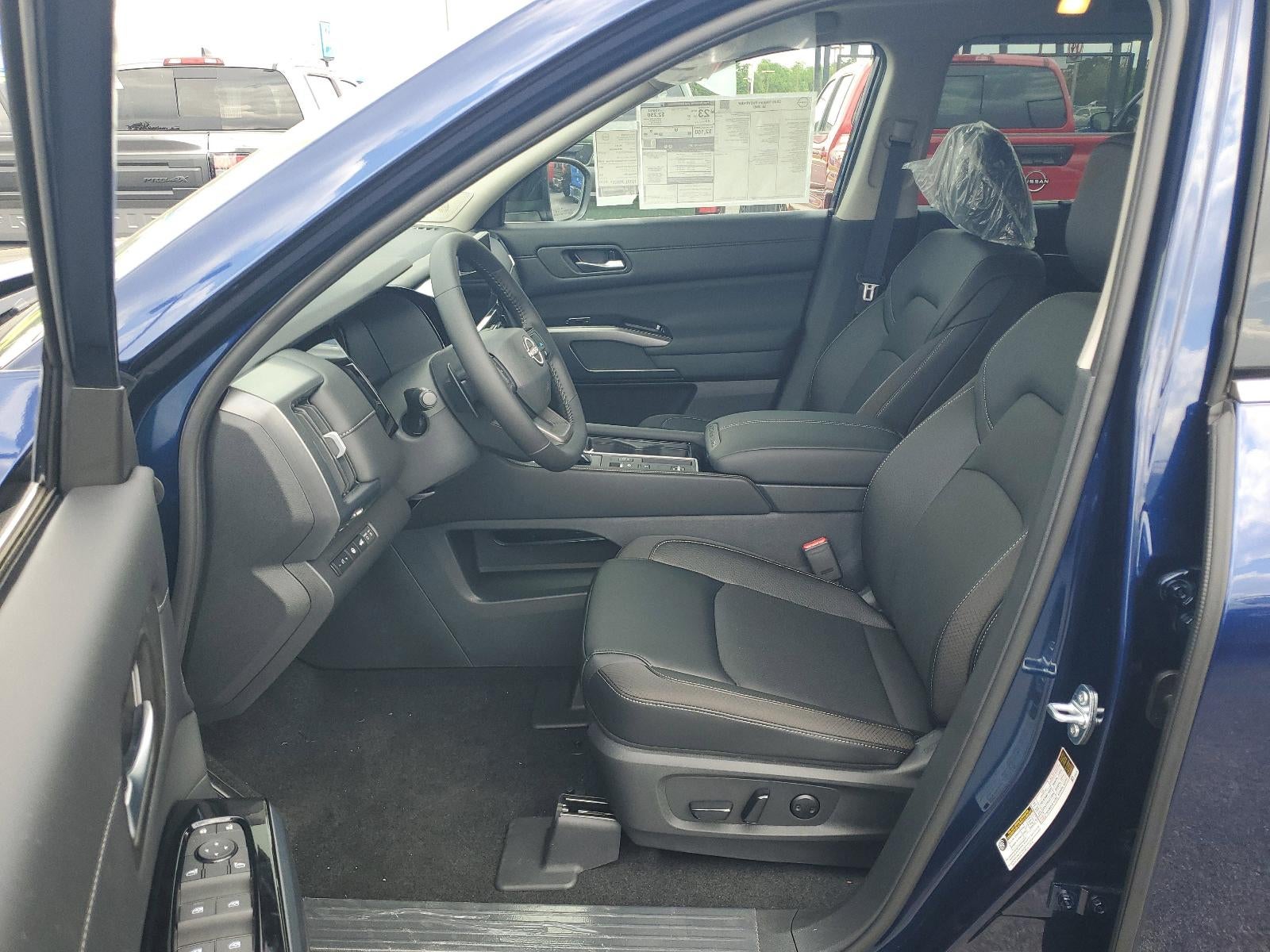 2026 Nissan Pathfinder SL 2WD