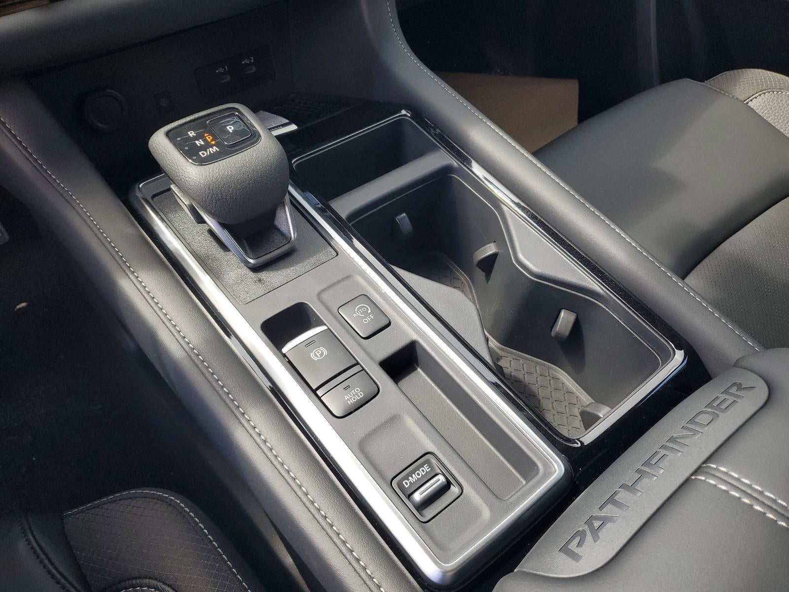 2026 Nissan Pathfinder SL 2WD