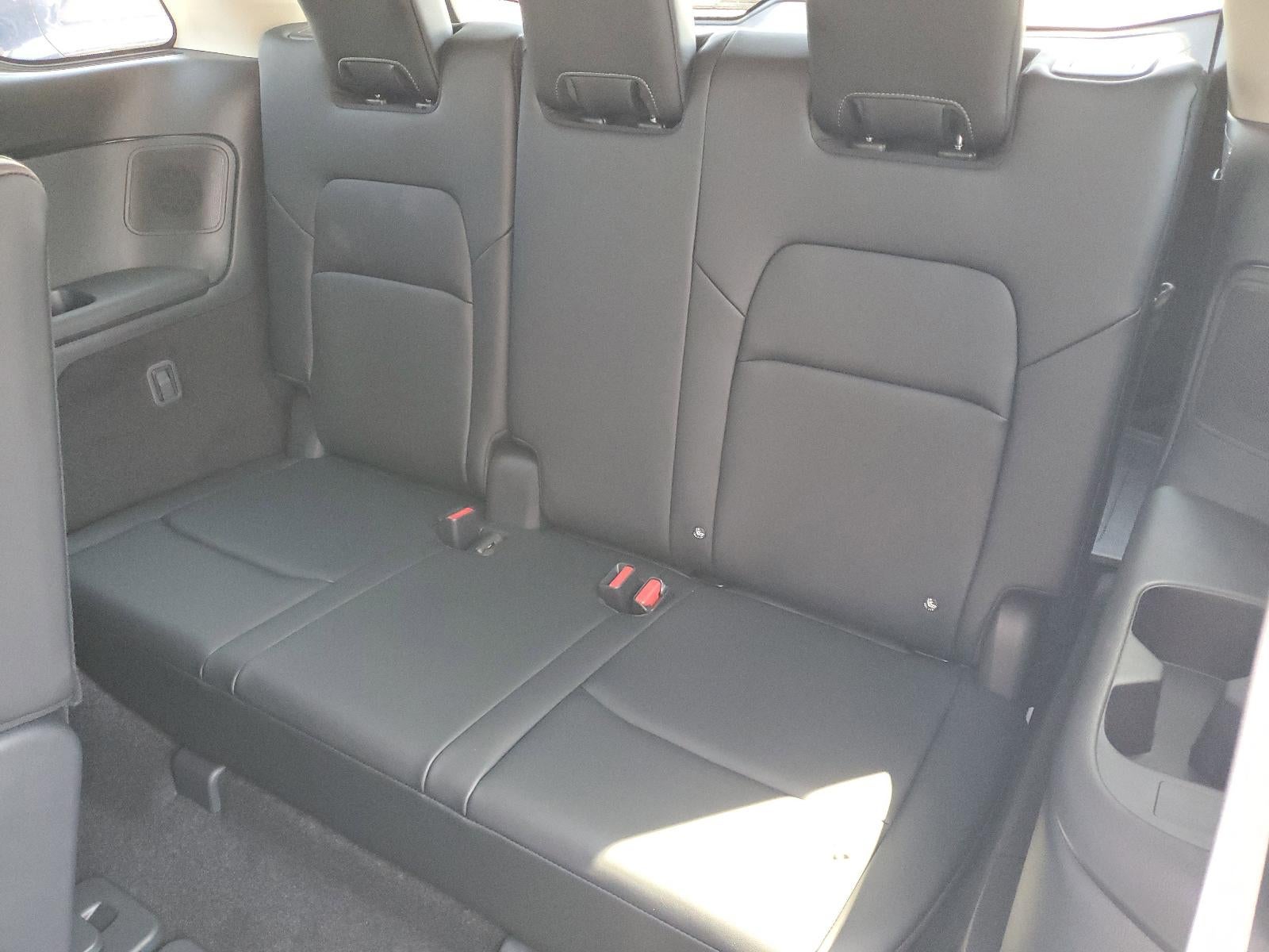 2026 Nissan Pathfinder Platinum 2WD