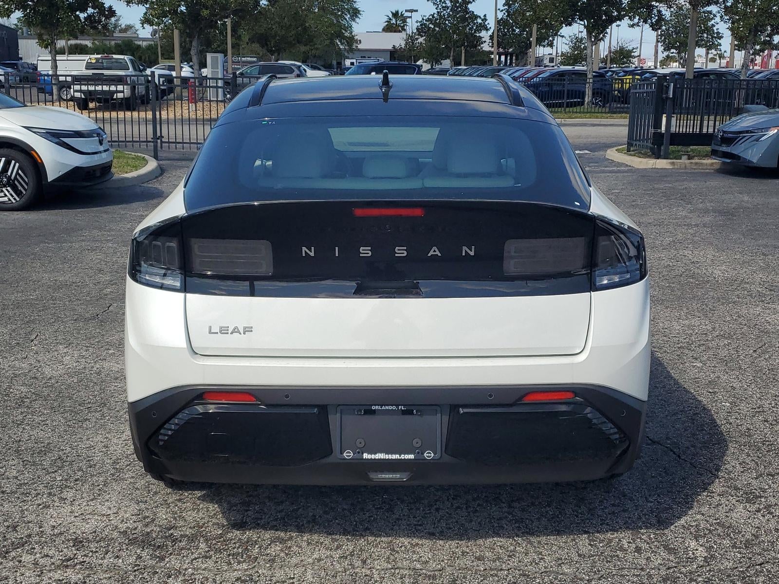 2026 Nissan LEAF PLATINUM+ FWD