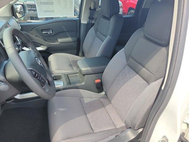 2025 Nissan Frontier Crew Cab 4x2 SV