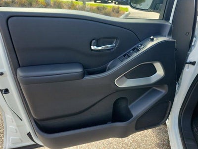 2025 Nissan Frontier Crew Cab 4x2 SV