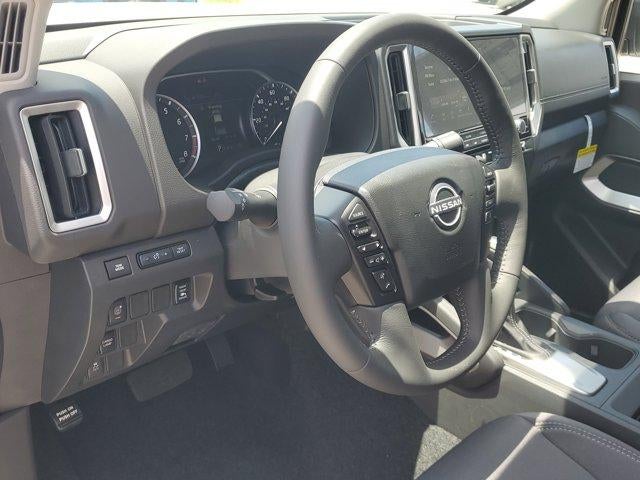 2025 Nissan Frontier Crew Cab 4x2 SV