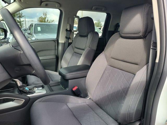 2025 Nissan Frontier Crew Cab 4x2 SV