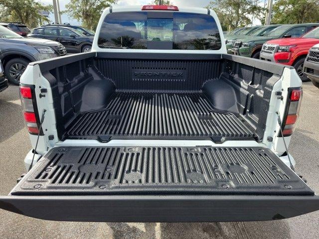 2025 Nissan Frontier Crew Cab 4x2 SV