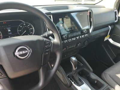 2025 Nissan Frontier Crew Cab 4x2 SV
