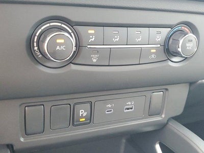 2025 Nissan Frontier Crew Cab 4x2 SV