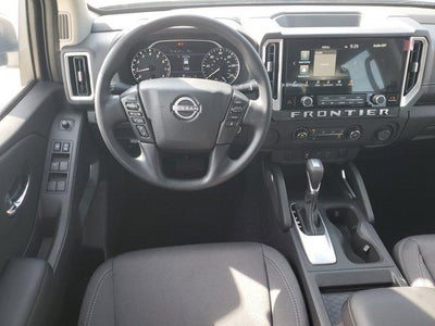 2025 Nissan Frontier Crew Cab 4x2 SV