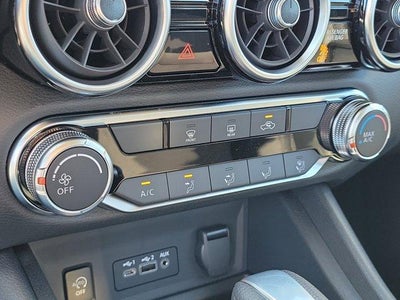 2025 Nissan Sentra SV CVT