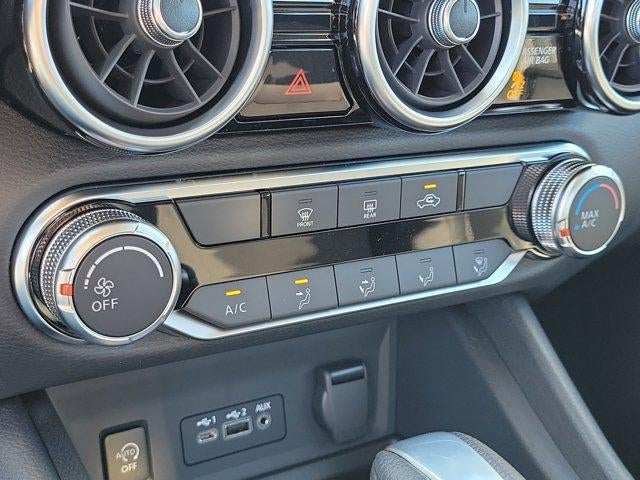 2025 Nissan Sentra SV CVT