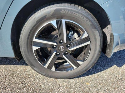 2025 Nissan Sentra SV CVT