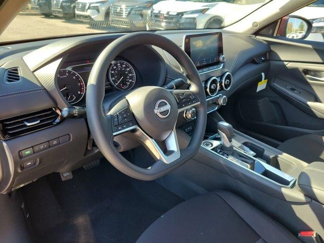 2025 Nissan Sentra SV CVT