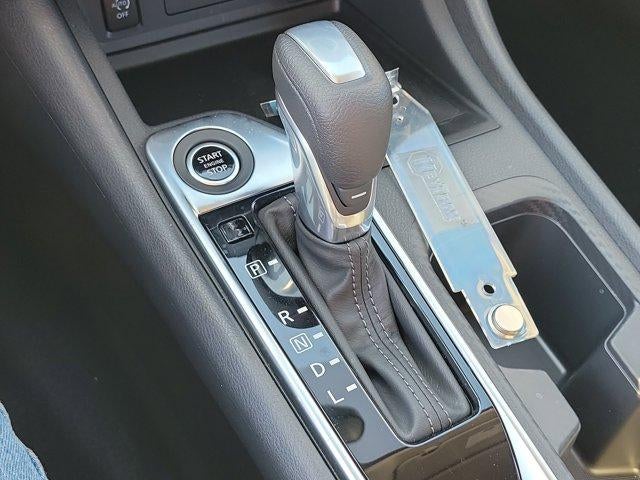 2025 Nissan Sentra SV CVT