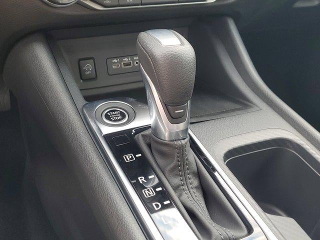 2025 Nissan Sentra SV CVT