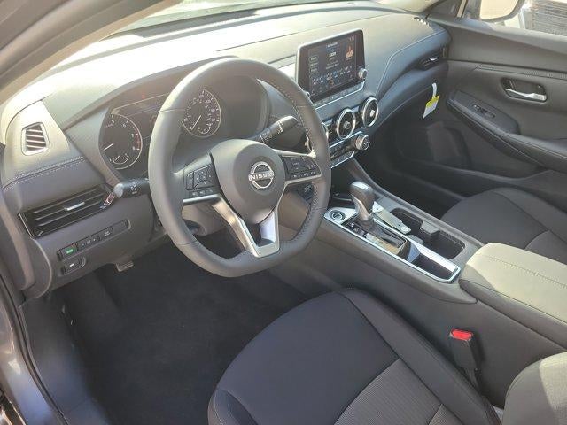 2025 Nissan Sentra SV CVT