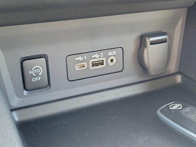 2025 Nissan Sentra SV CVT