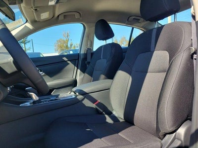 2025 Nissan Sentra SV CVT