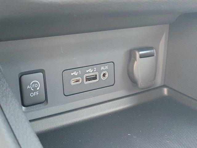 2025 Nissan Sentra SV CVT