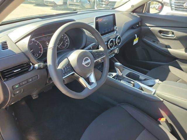 2025 Nissan Sentra SV CVT