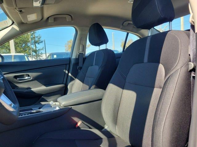 2025 Nissan Sentra SV CVT