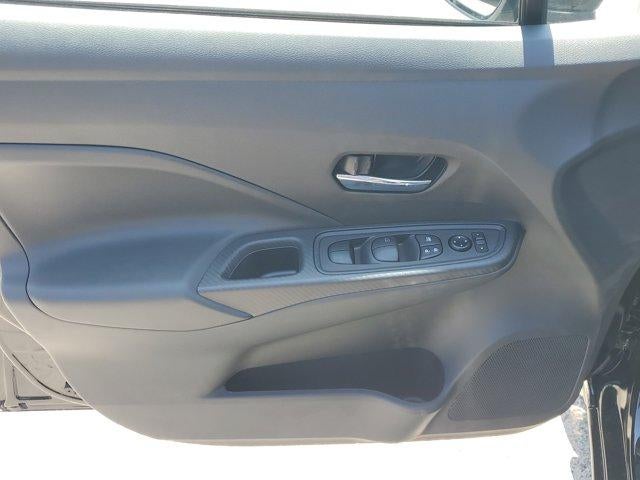 2025 Nissan Versa SV CVT