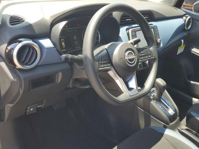 2025 Nissan Versa SV CVT