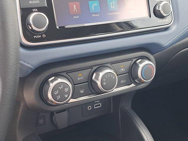 2025 Nissan Versa SV CVT