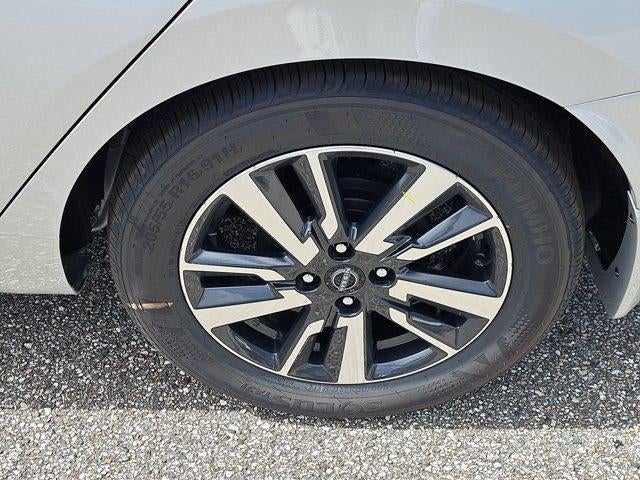 2025 Nissan Versa SV CVT