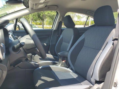 2025 Nissan Versa SV CVT