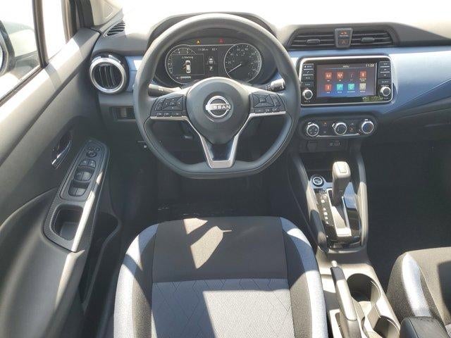 2025 Nissan Versa SV CVT