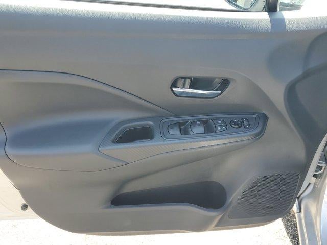 2025 Nissan Versa SV CVT