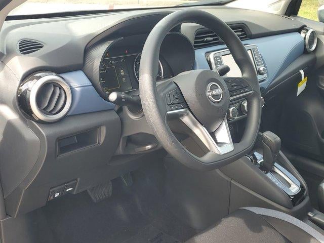 2025 Nissan Versa SV CVT