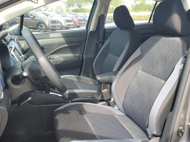 2025 Nissan Versa SV CVT