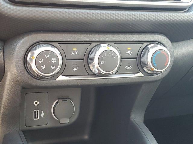 2025 Nissan Kicks Play S FWD