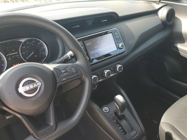 2025 Nissan Kicks Play S FWD
