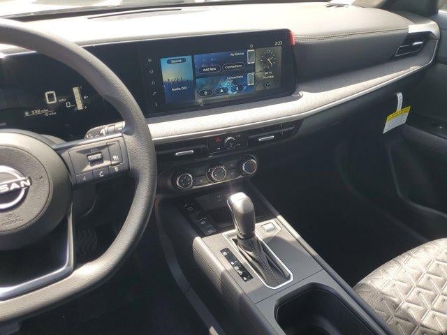 2025 Nissan Kicks SV FWD