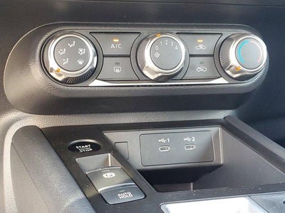 2025 Nissan Kicks SV FWD