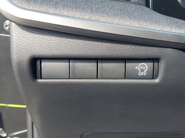 2025 Nissan Kicks SV FWD