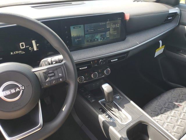 2025 Nissan Kicks SV FWD