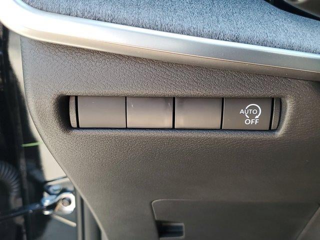 2025 Nissan Kicks SV FWD