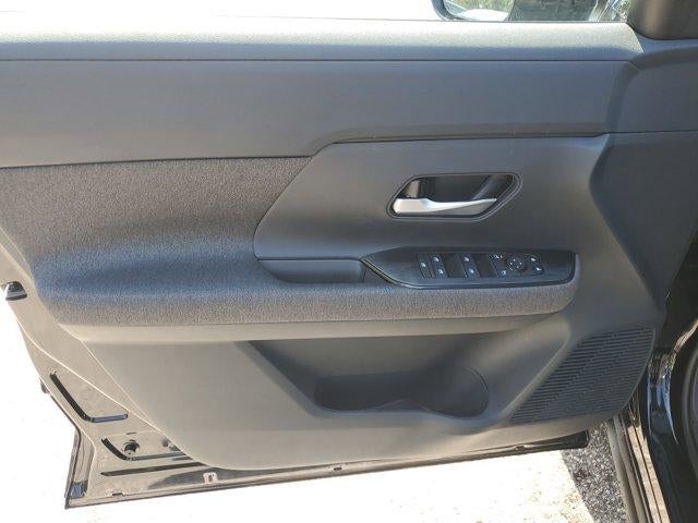 2025 Nissan Kicks SV FWD