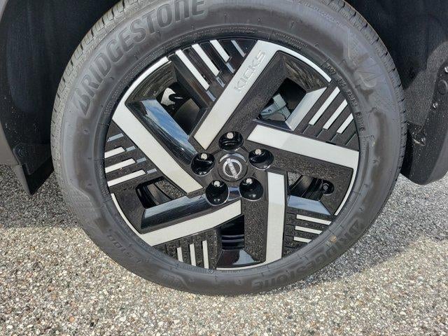 2026 Nissan Kicks SV FWD