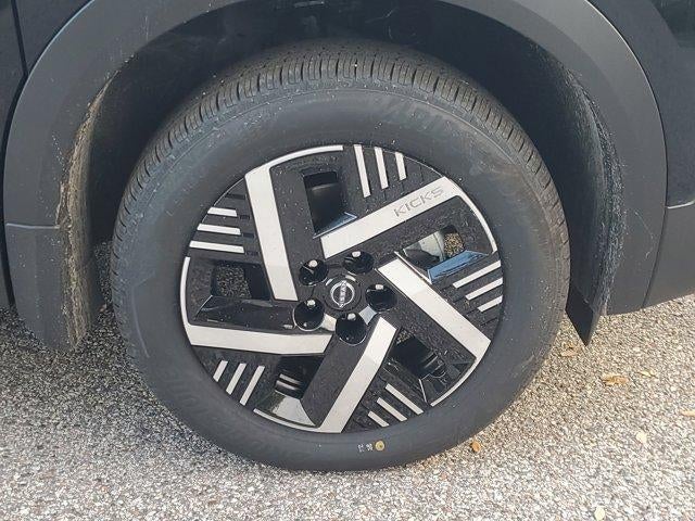 2026 Nissan Kicks SV FWD