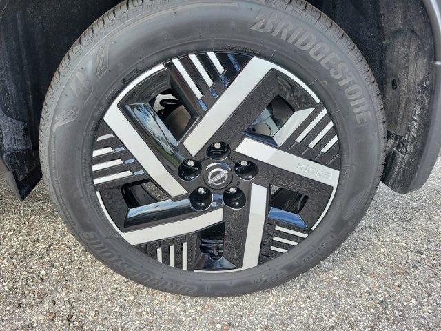 2026 Nissan Kicks SV FWD