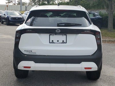 2026 Nissan Kicks SV FWD