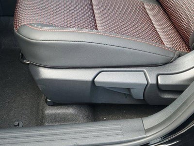 2025 Nissan Kicks SR FWD