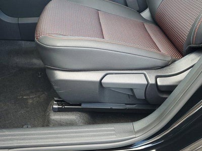 2025 Nissan Kicks SR FWD